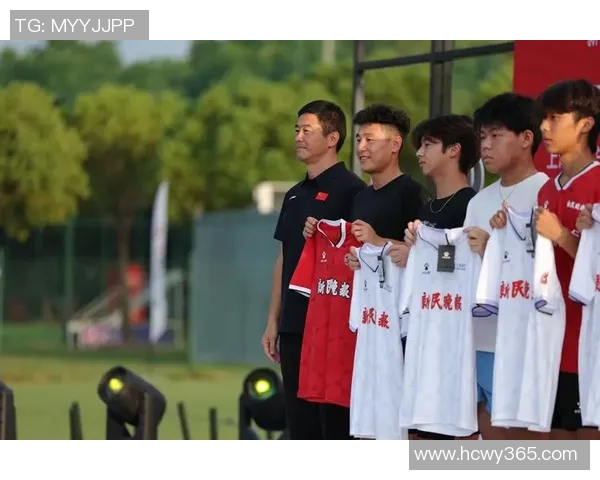 中国青少年足球赛事的现状与发展前景分析及其对青少年成长的积极影响